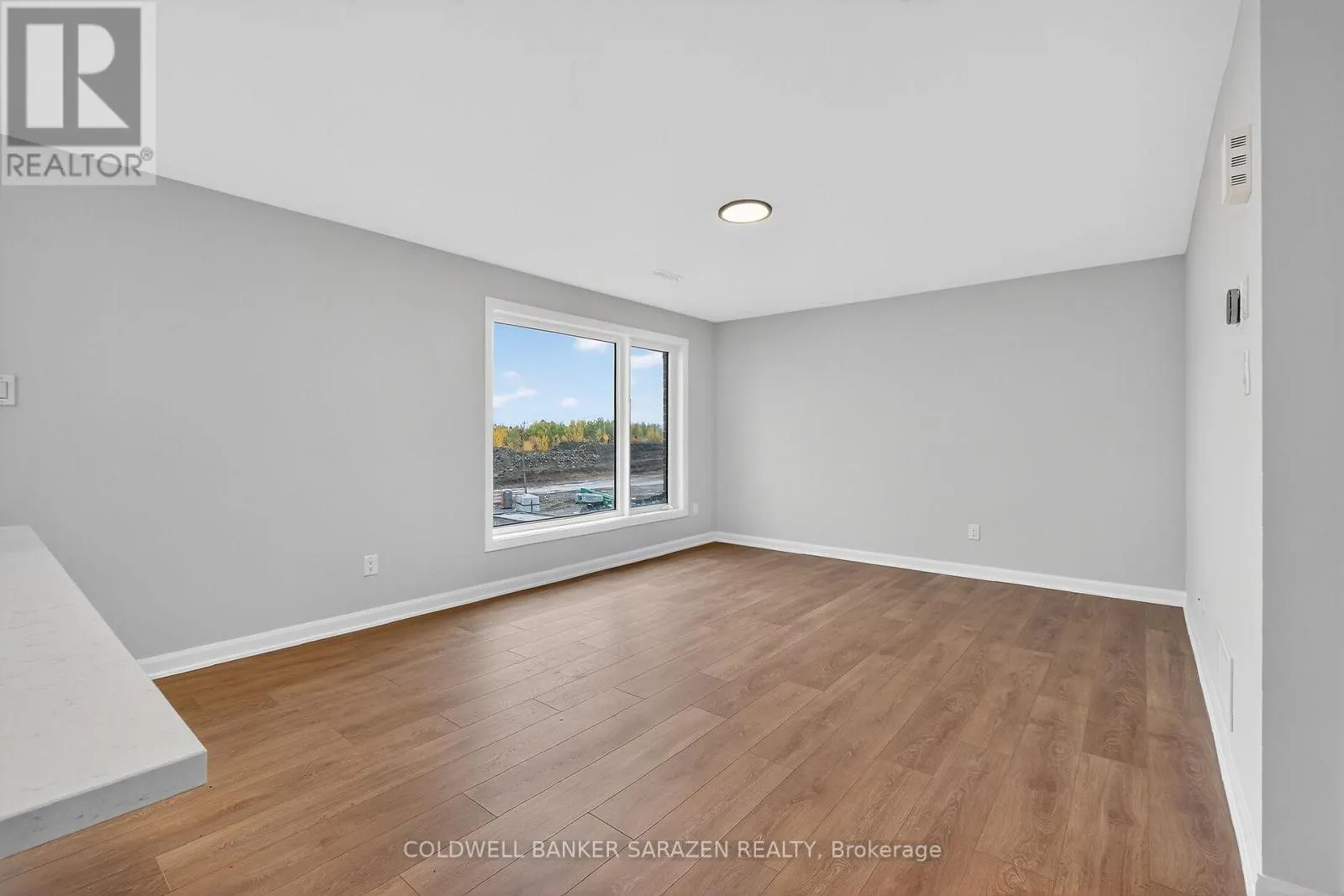 18 - 801 GLENROY GILBERT DRIVE