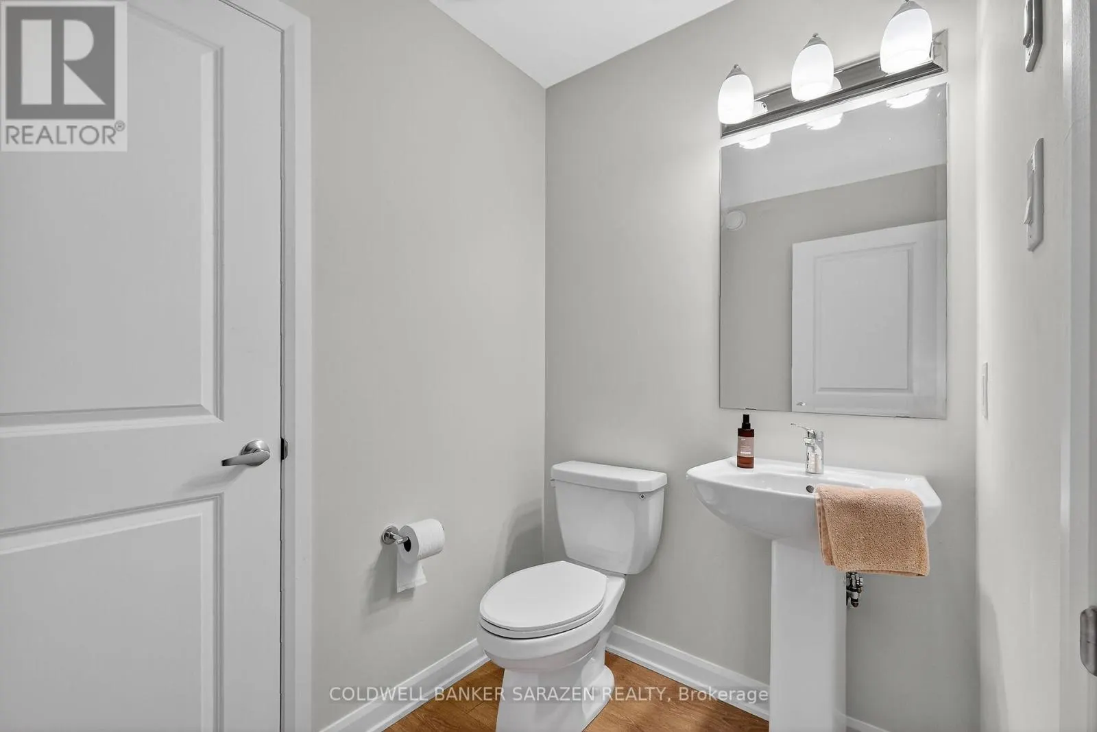 18 - 801 GLENROY GILBERT DRIVE
