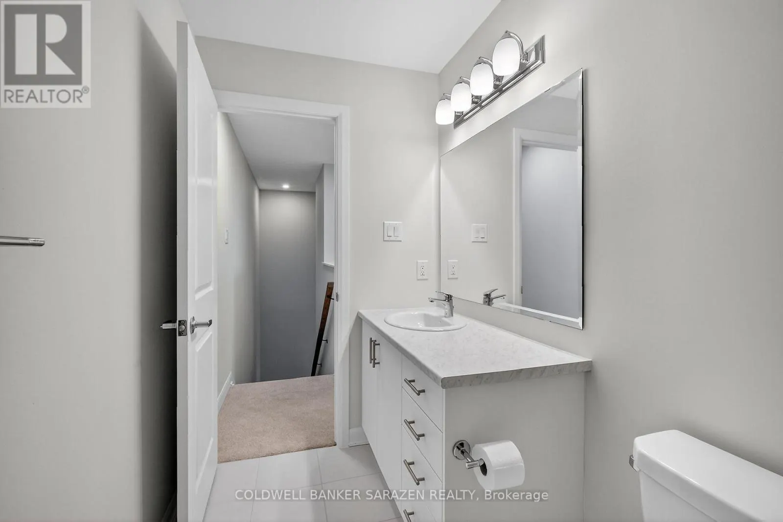 18 - 801 GLENROY GILBERT DRIVE