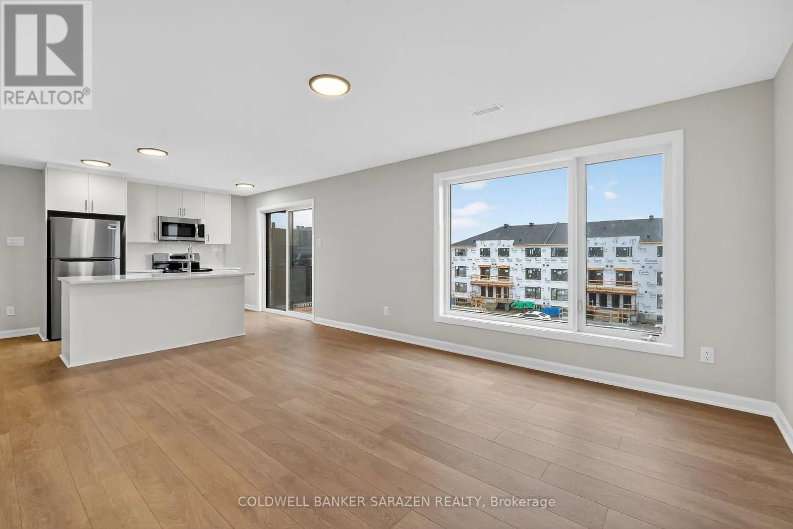 18 - 801 GLENROY GILBERT DRIVE
