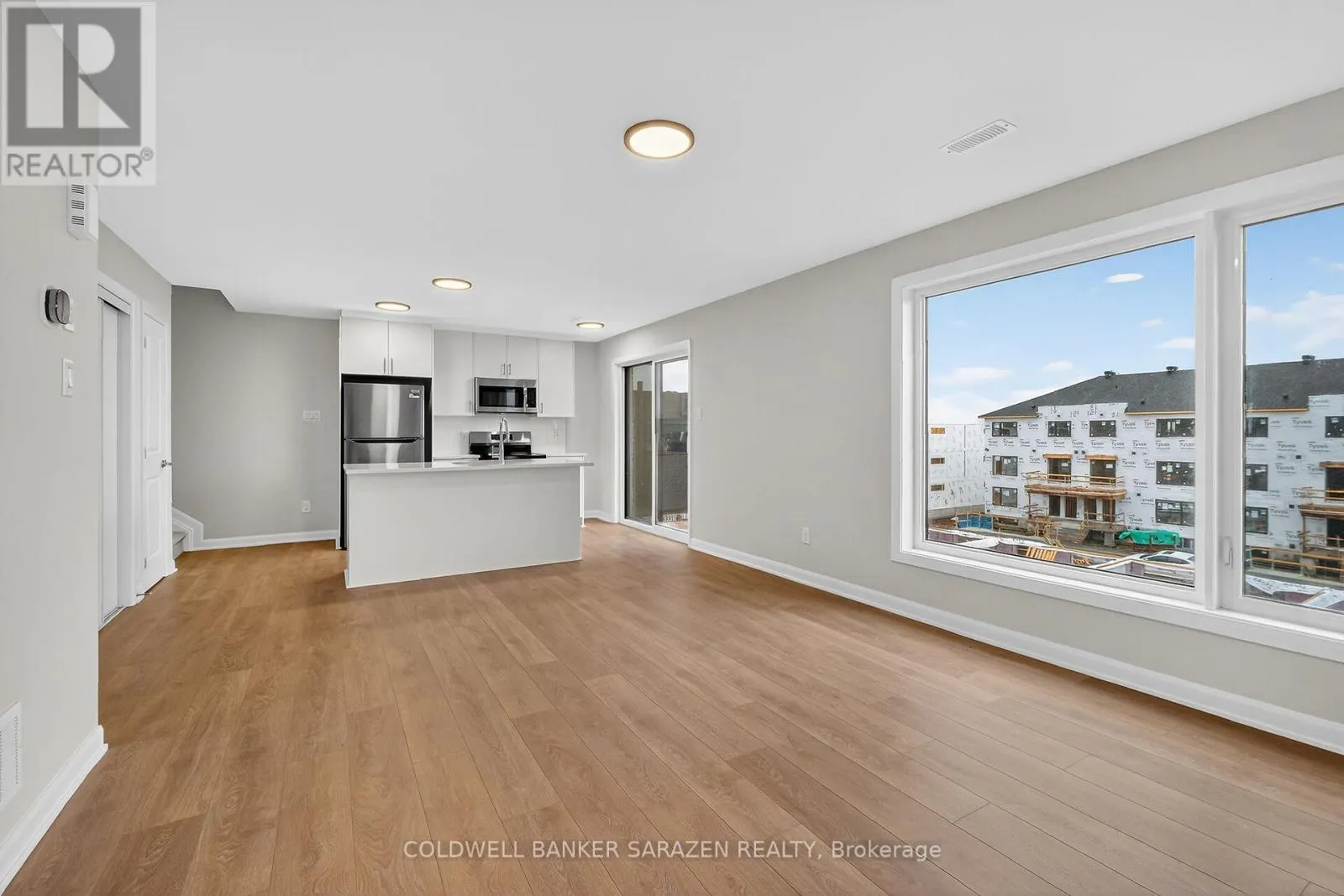 18 - 801 GLENROY GILBERT DRIVE