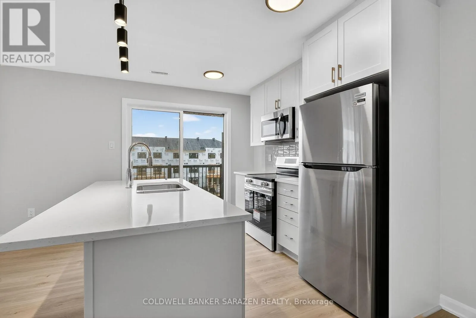 19 - 801 GLENROY GILBERT DRIVE