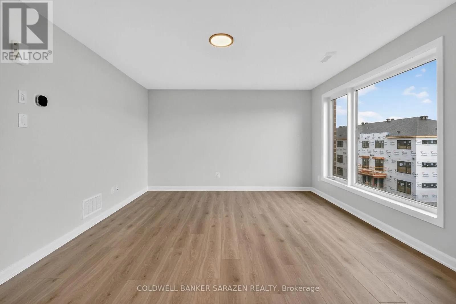 19 - 801 GLENROY GILBERT DRIVE