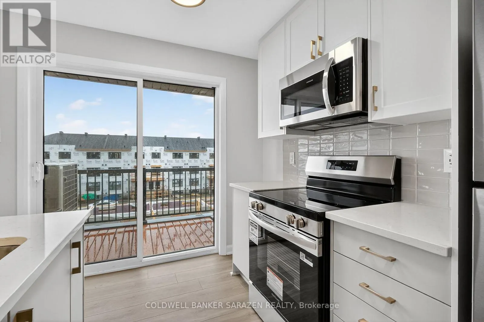 19 - 801 GLENROY GILBERT DRIVE