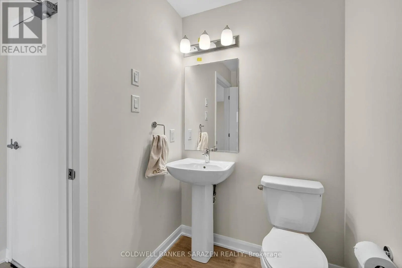 19 - 801 GLENROY GILBERT DRIVE
