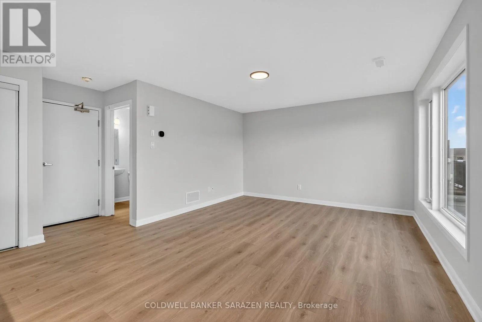 19 - 801 GLENROY GILBERT DRIVE