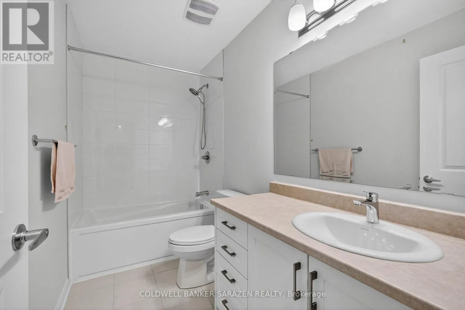 19 - 801 GLENROY GILBERT DRIVE