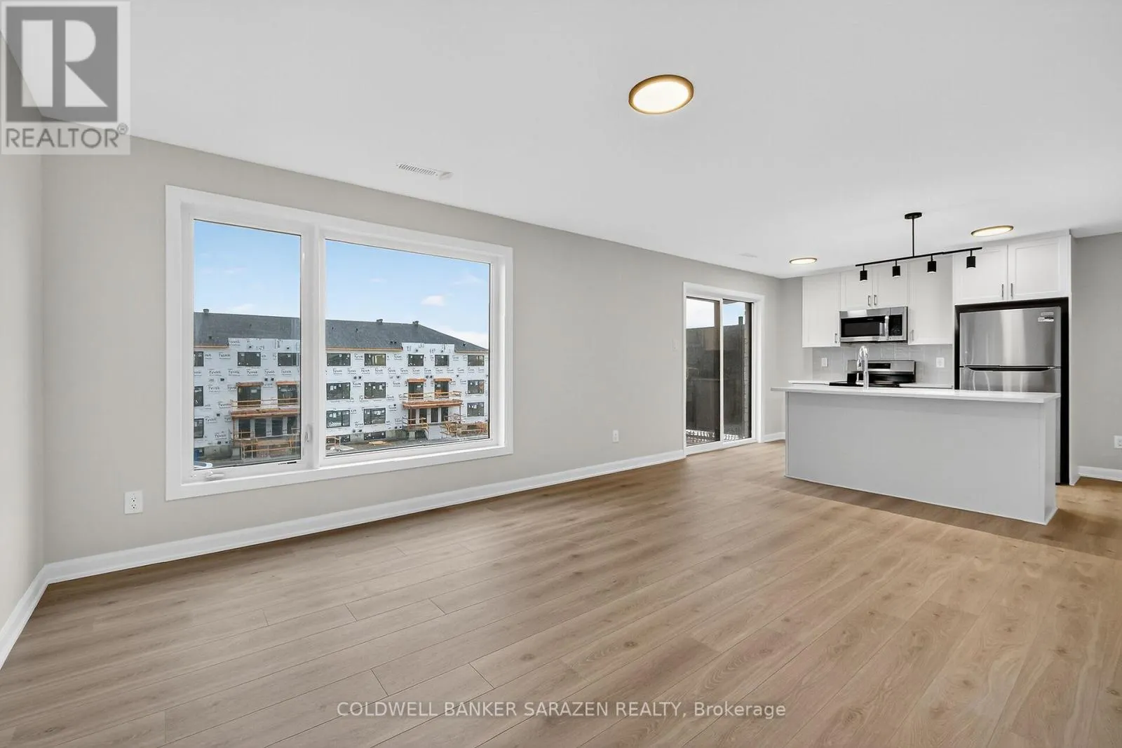 19 - 801 GLENROY GILBERT DRIVE