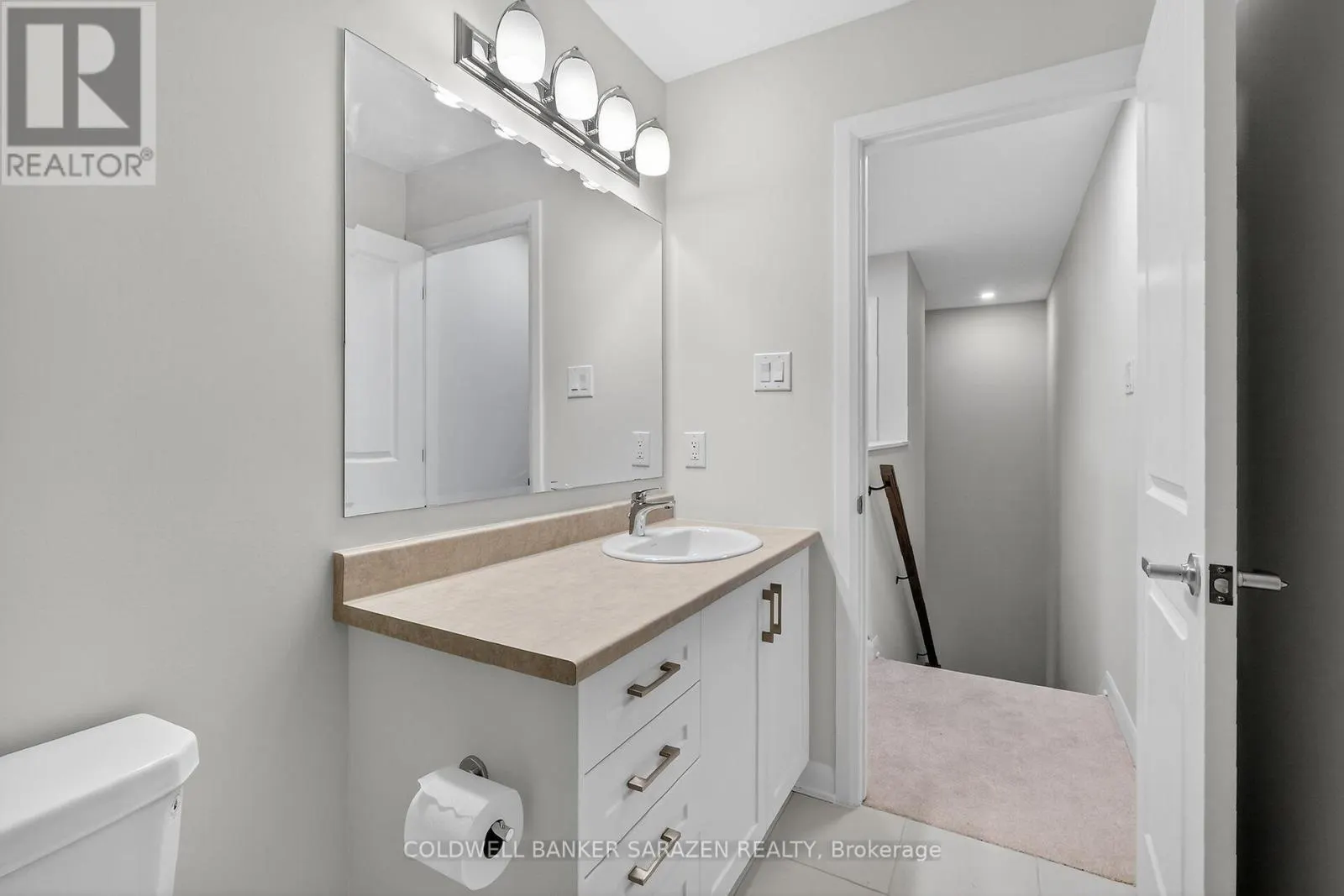 19 - 801 GLENROY GILBERT DRIVE
