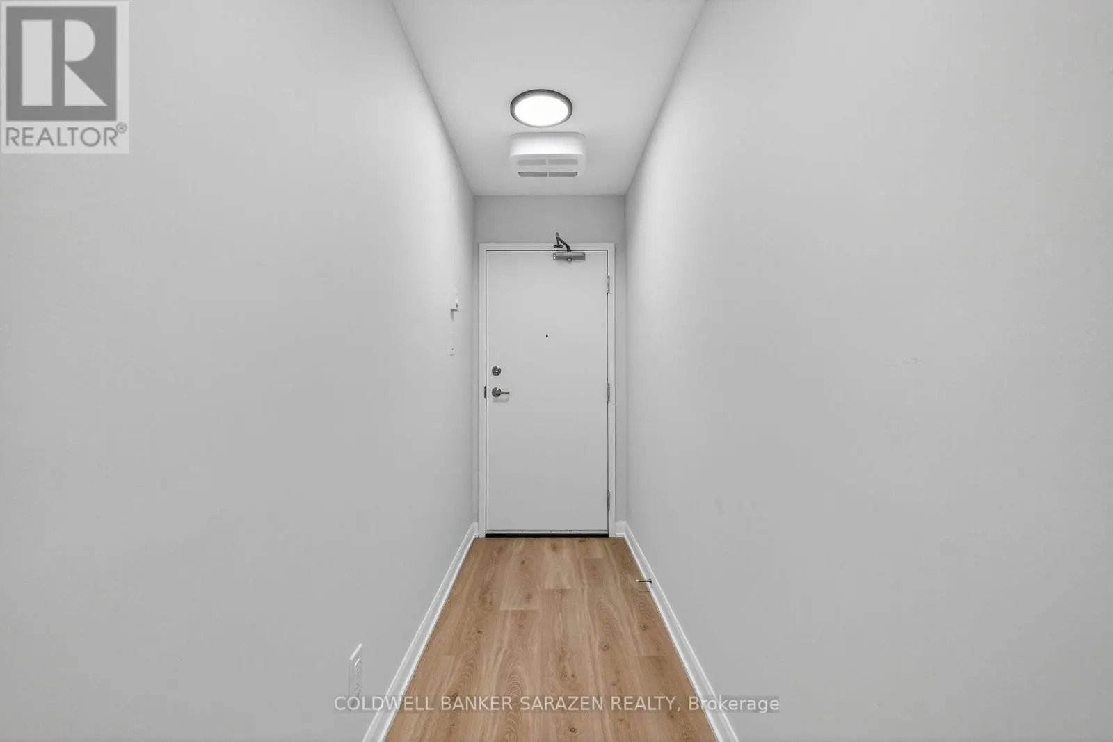 19 - 801 GLENROY GILBERT DRIVE