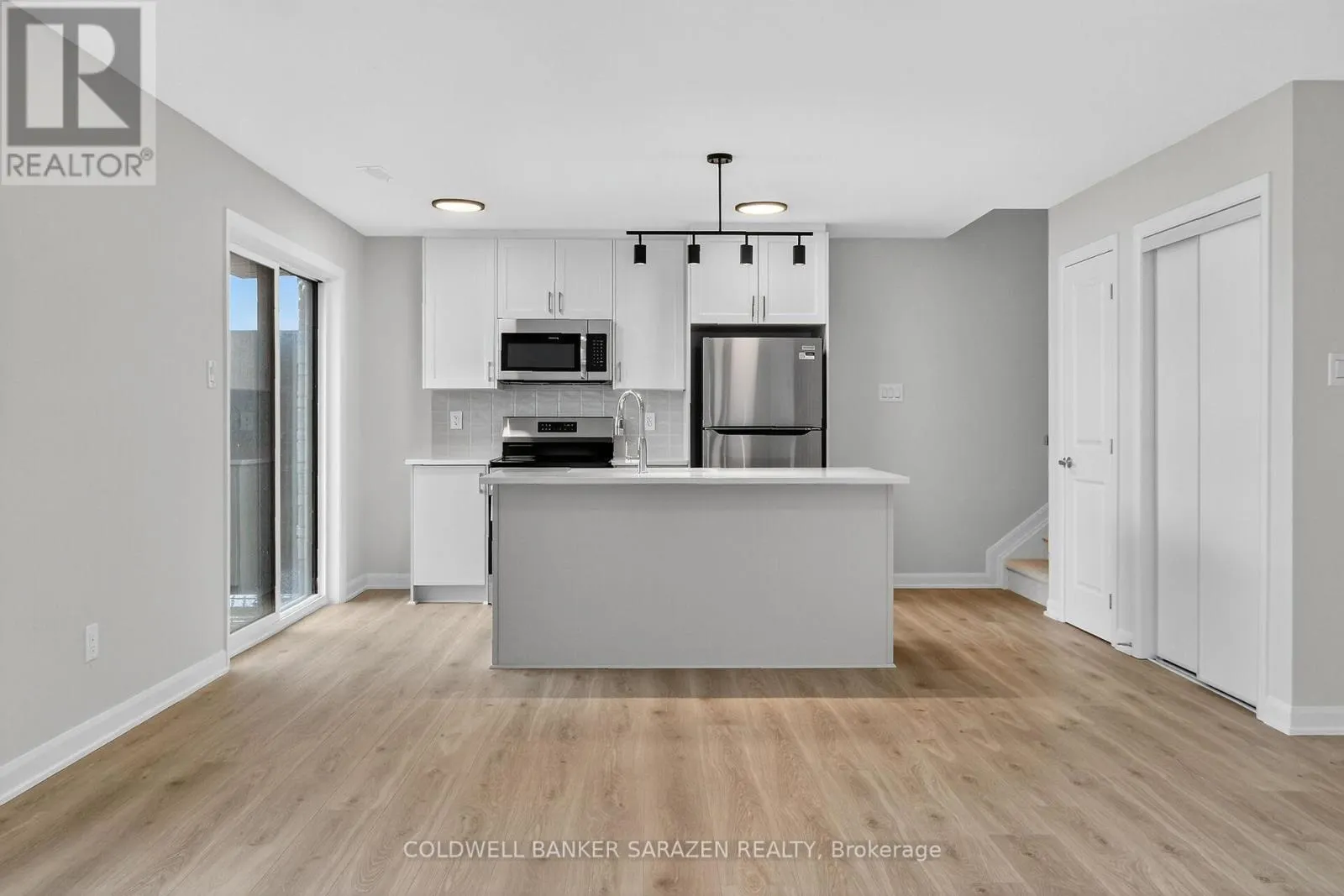 19 - 801 GLENROY GILBERT DRIVE