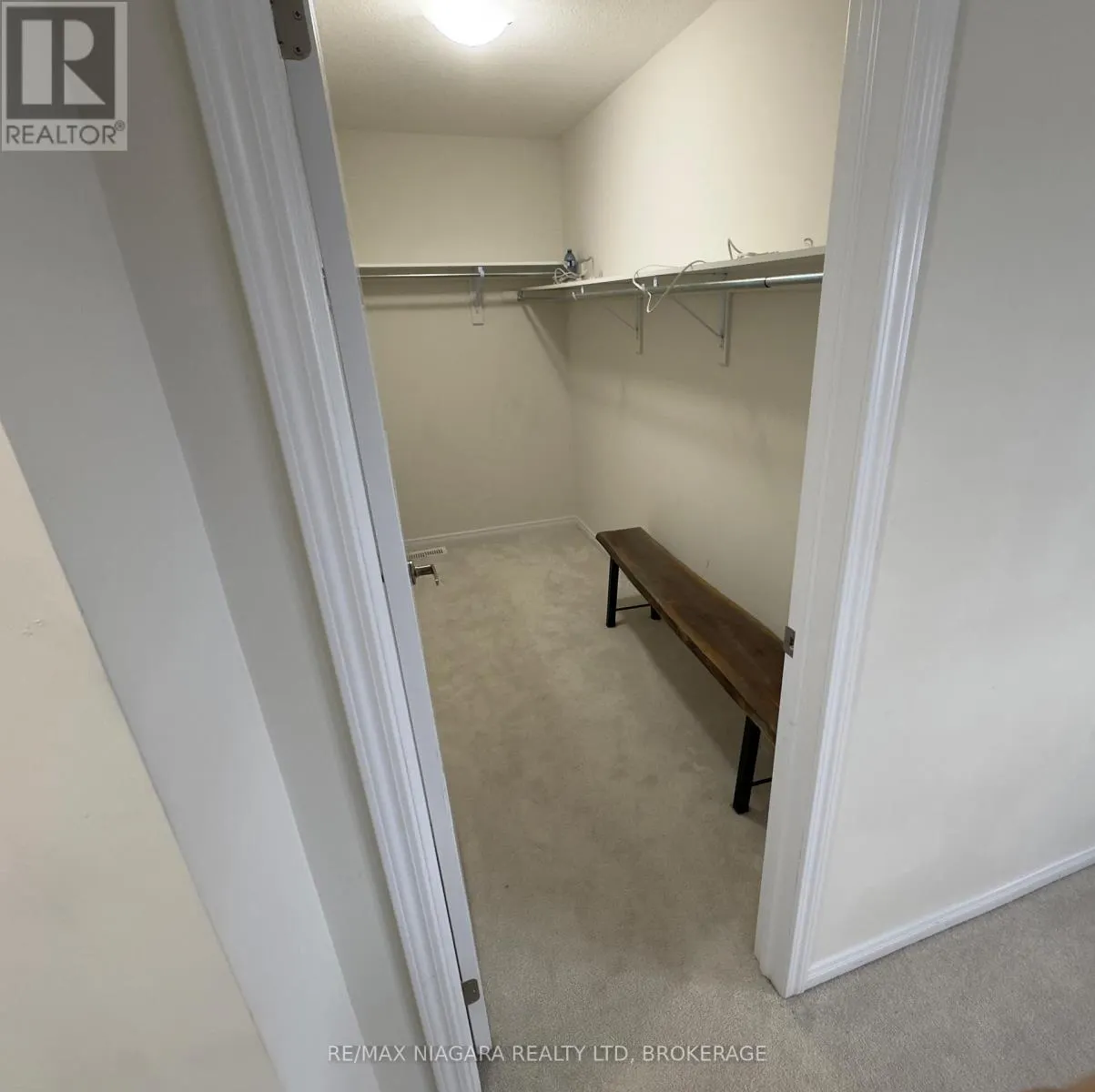 20 LEGACY LANE