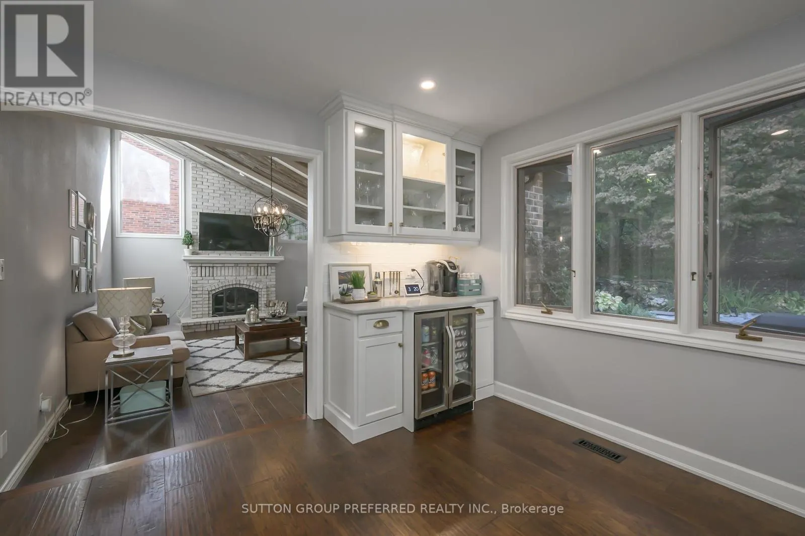 22 MAPLETON PLACE