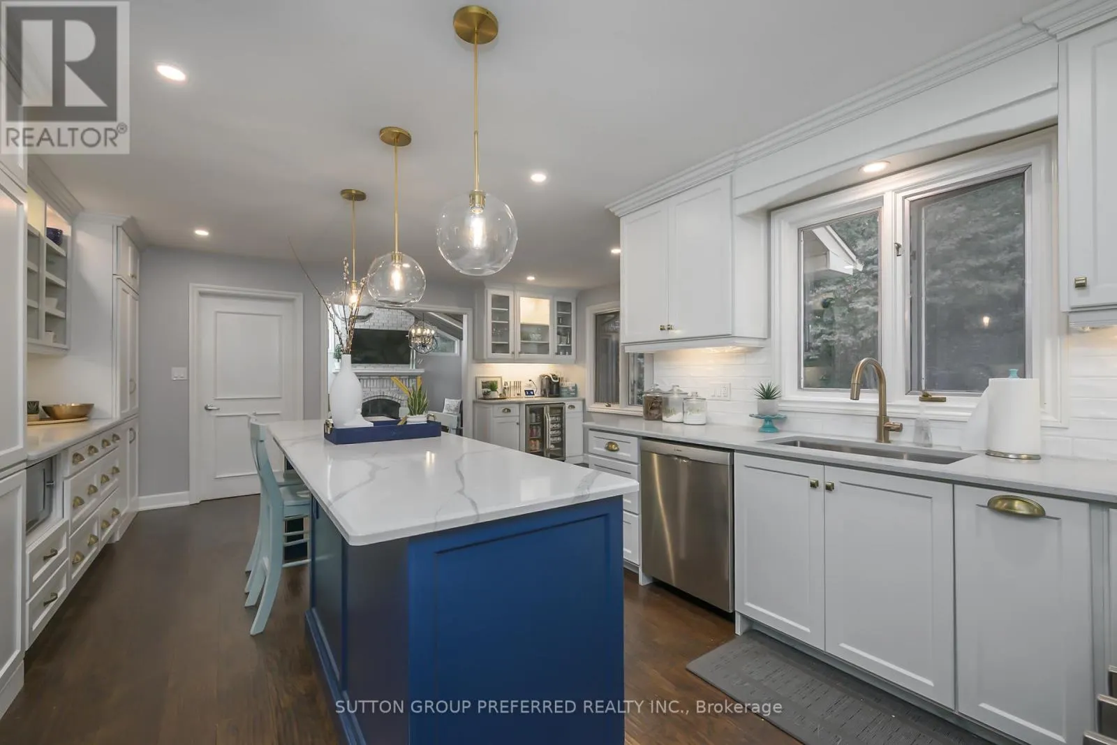 22 MAPLETON PLACE
