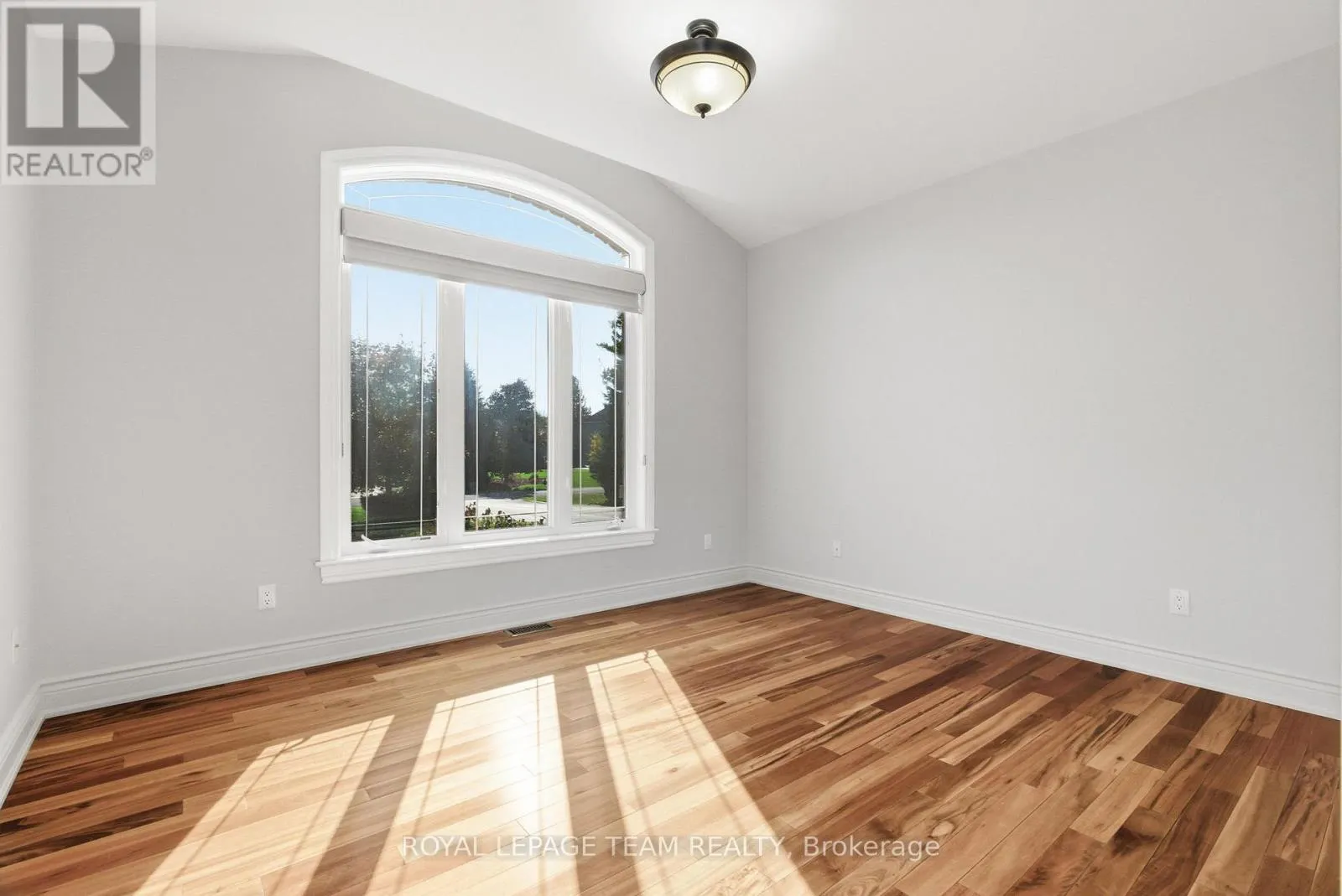 6903 LAKE FOREST WALK