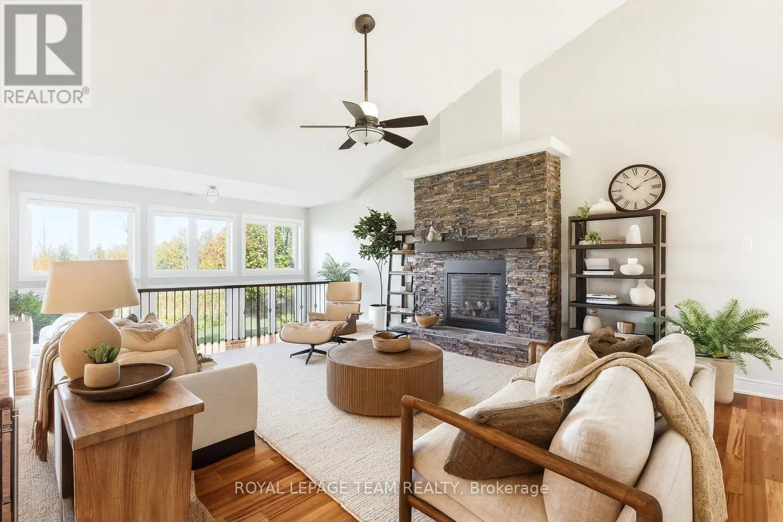 6903 LAKE FOREST WALK