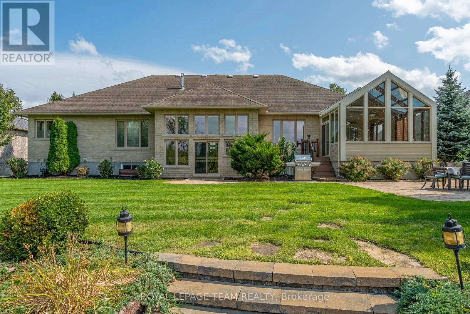 6903 LAKE FOREST WALK