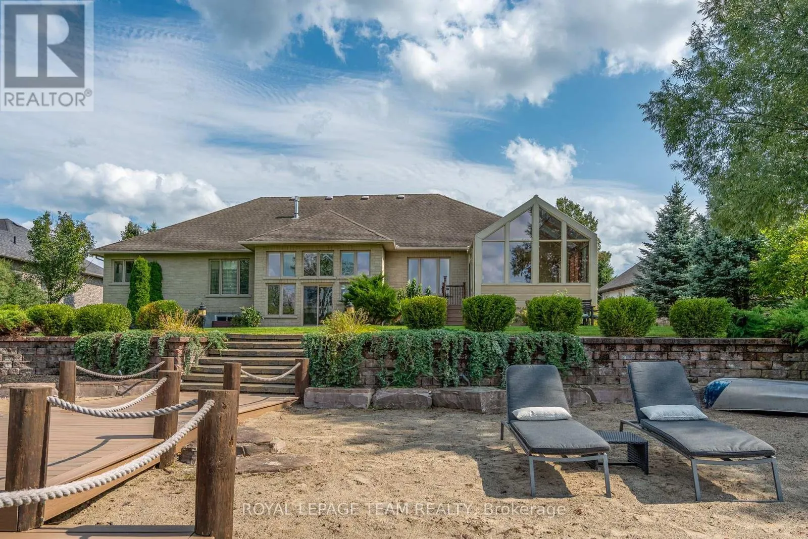 6903 LAKE FOREST WALK