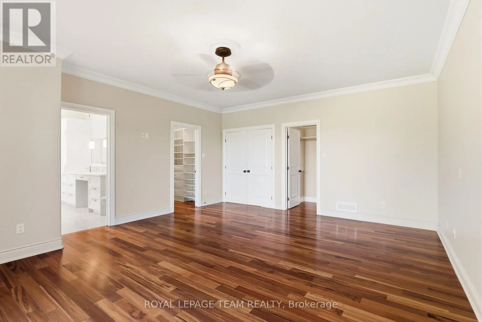 6903 LAKE FOREST WALK