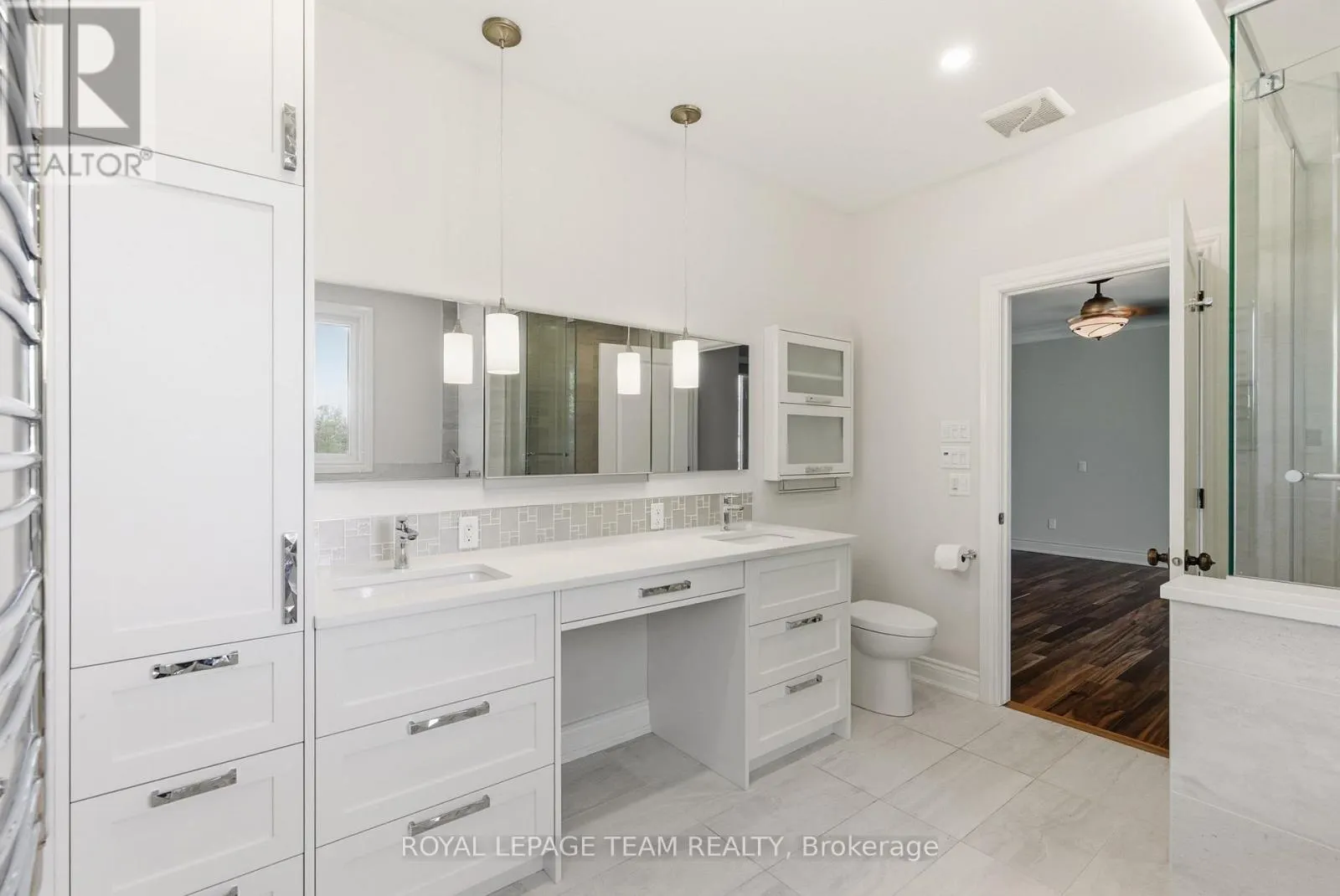 6903 LAKE FOREST WALK