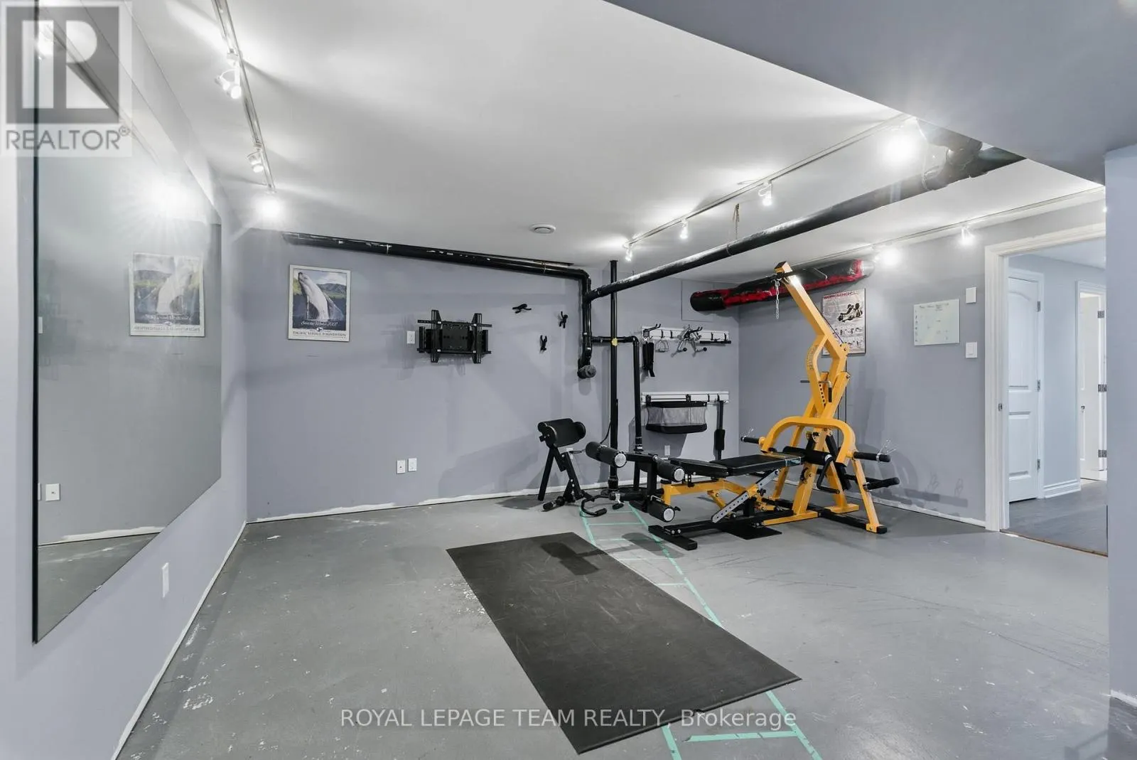 6903 LAKE FOREST WALK