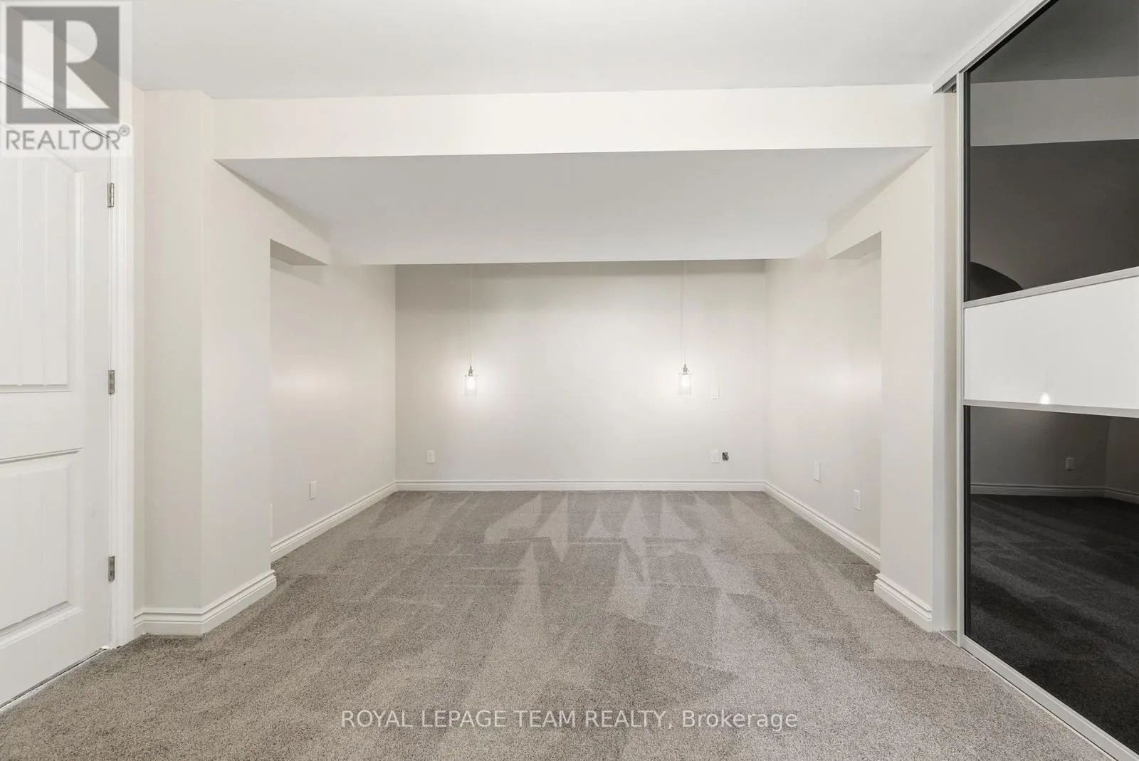 6903 LAKE FOREST WALK