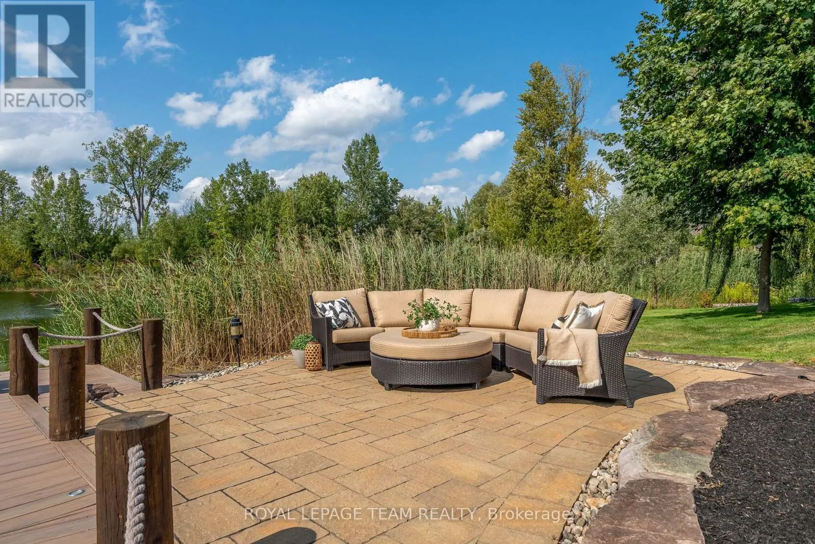 6903 LAKE FOREST WALK