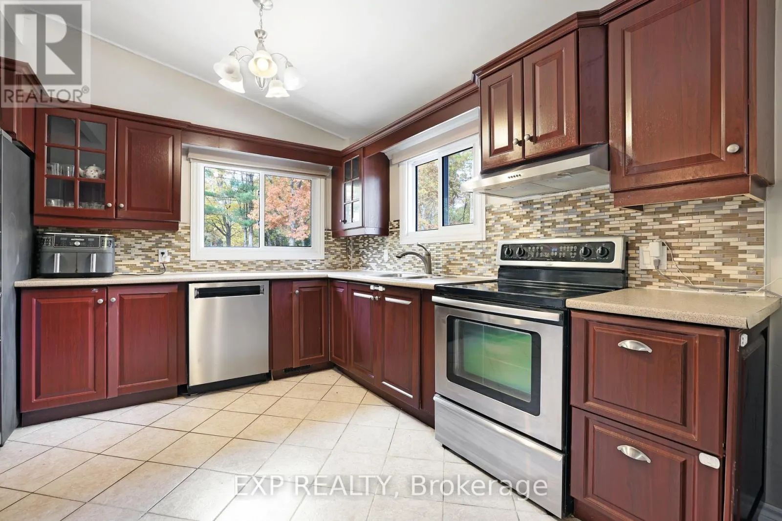 136 RESTHAVEN AVENUE