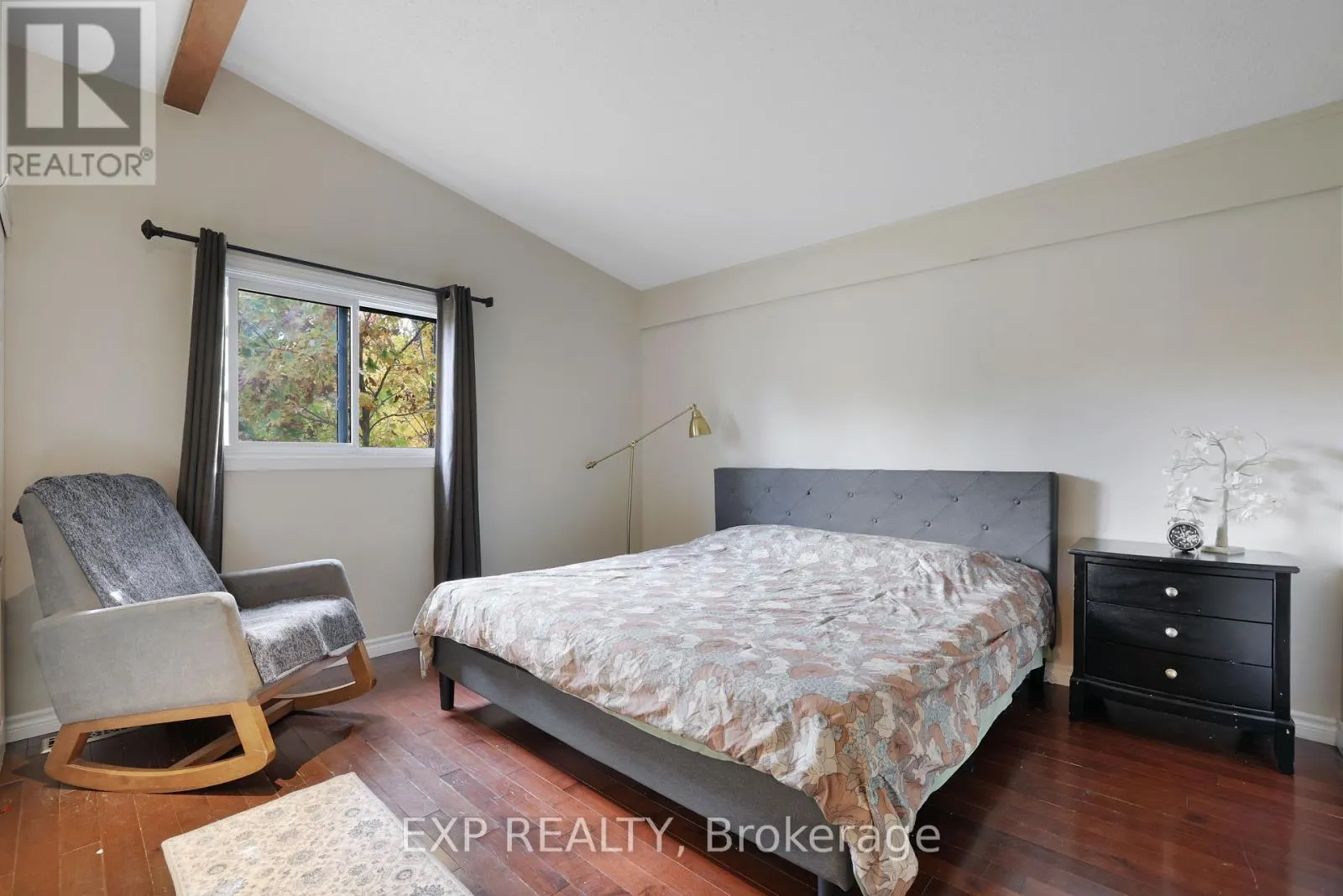 136 RESTHAVEN AVENUE