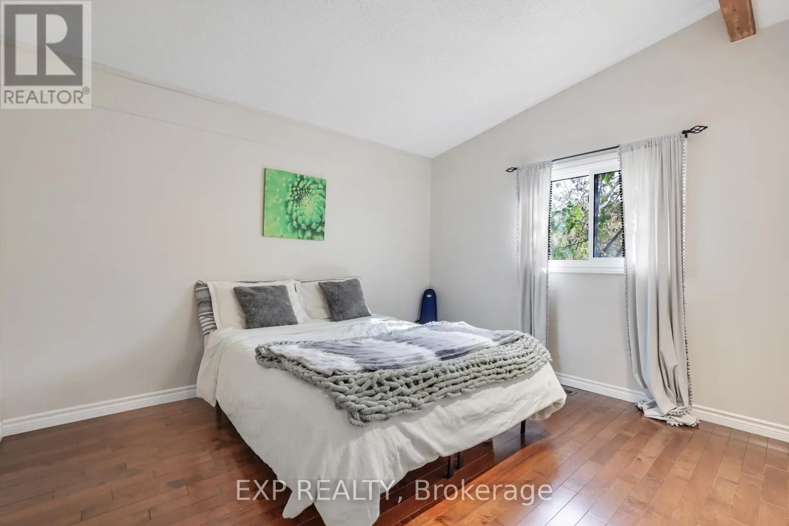 136 RESTHAVEN AVENUE