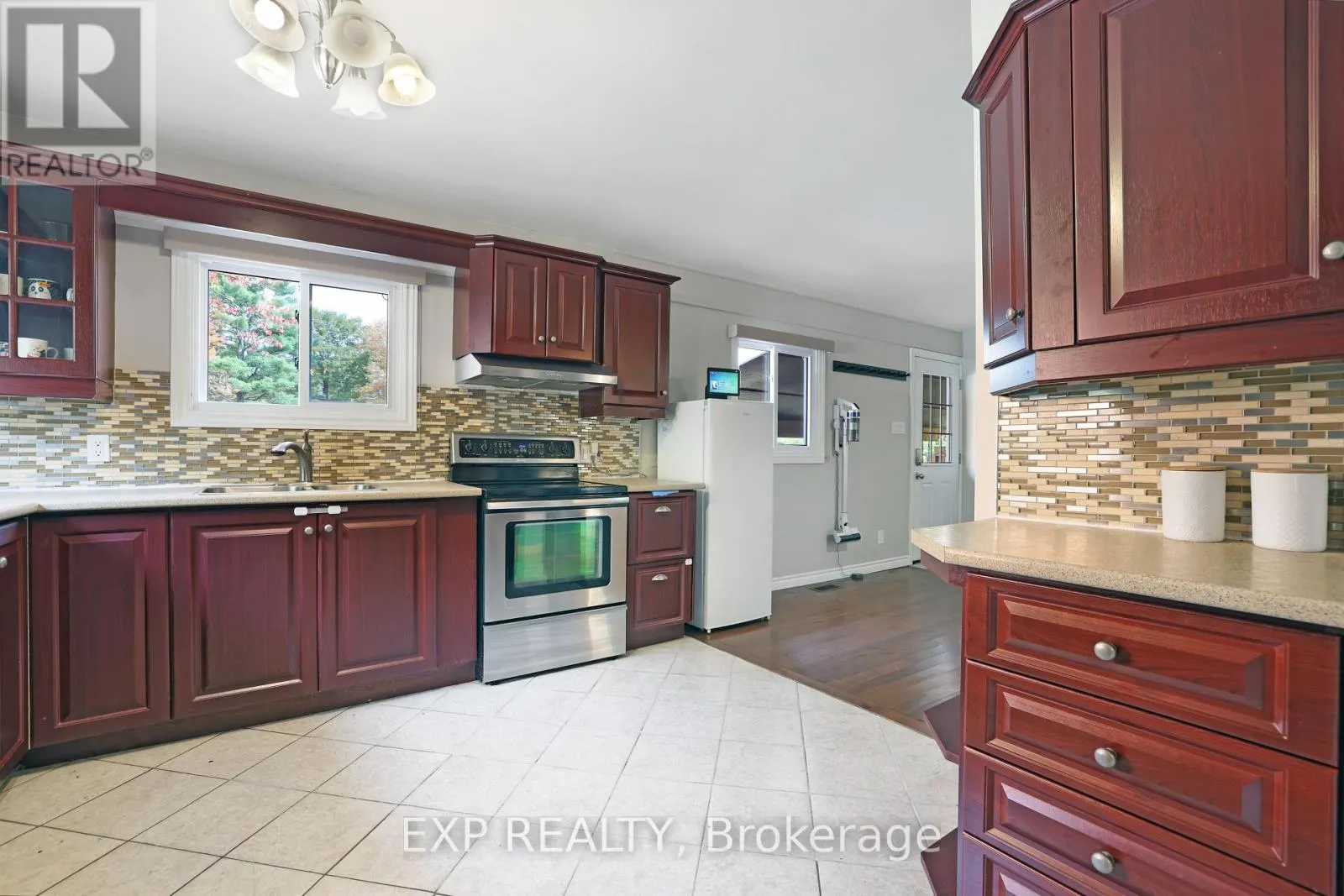 136 RESTHAVEN AVENUE