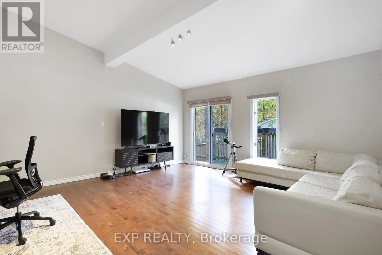 136 RESTHAVEN AVENUE