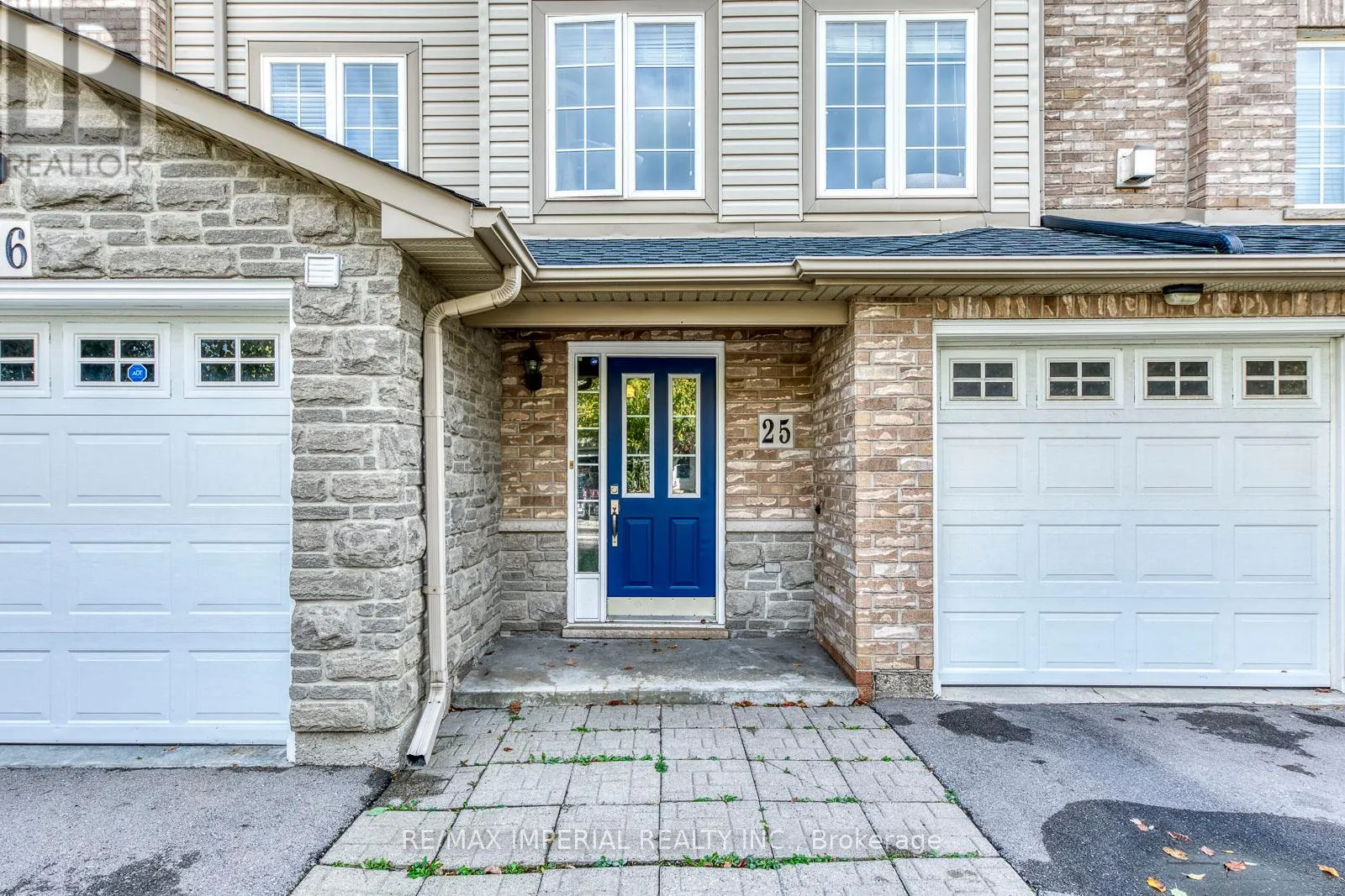 25 - 7 SOUTHSIDE PLACE