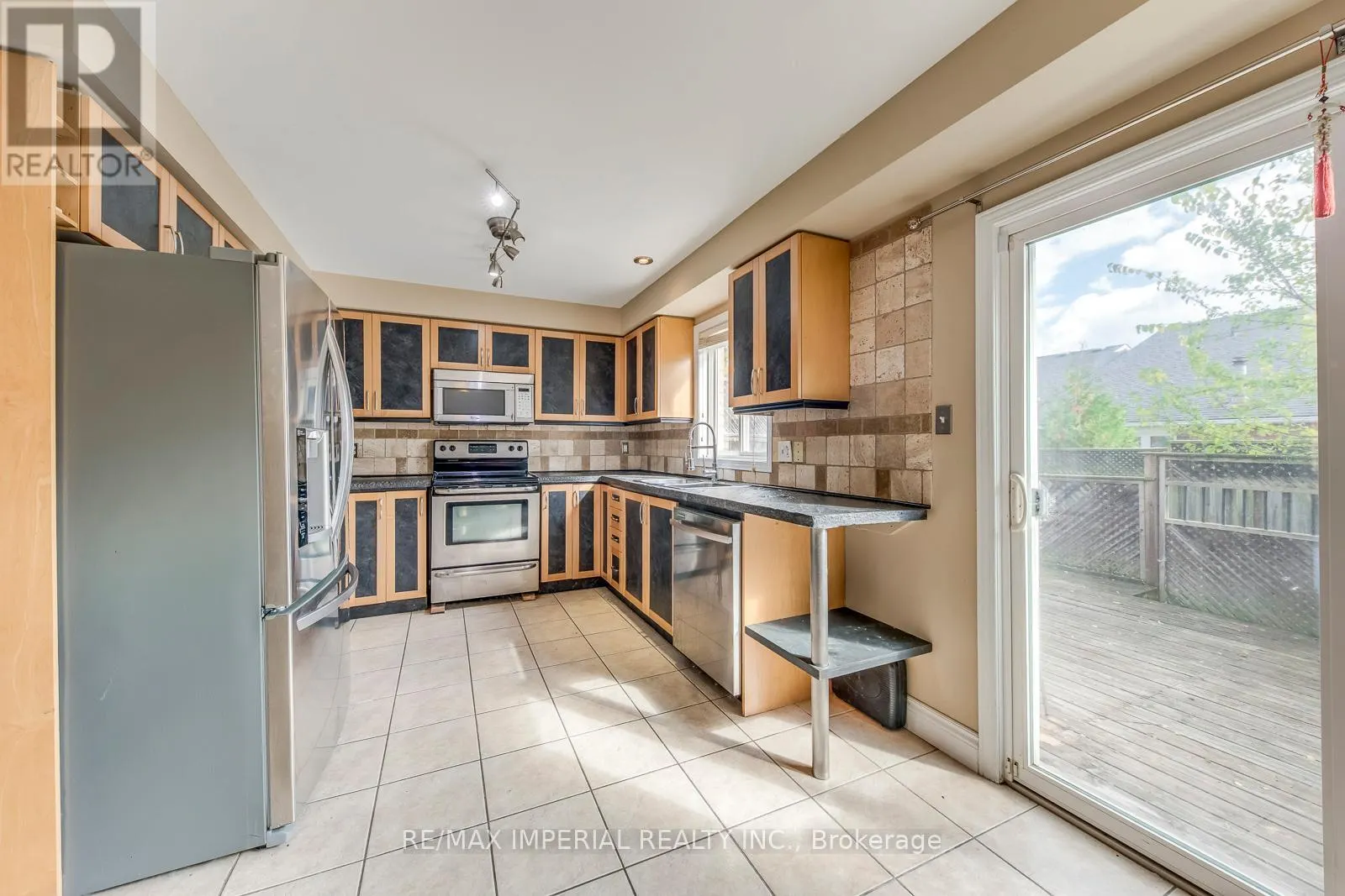 25 - 7 SOUTHSIDE PLACE