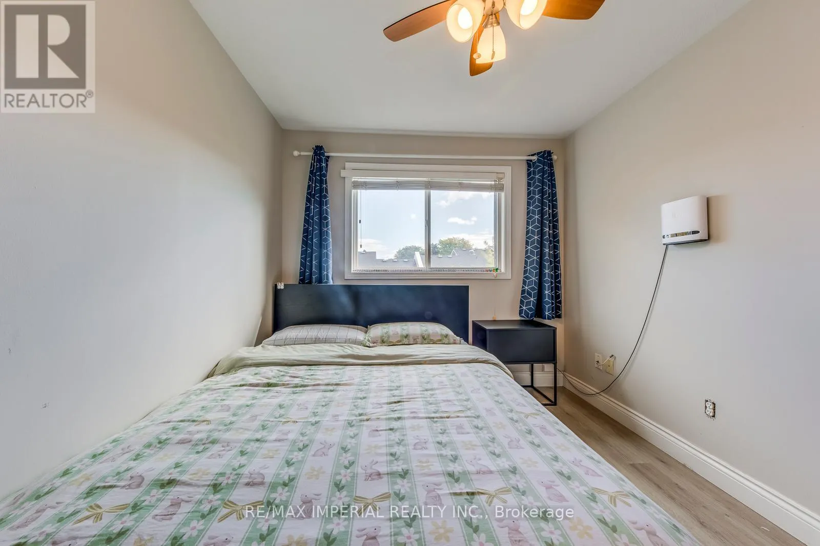 25 - 7 SOUTHSIDE PLACE