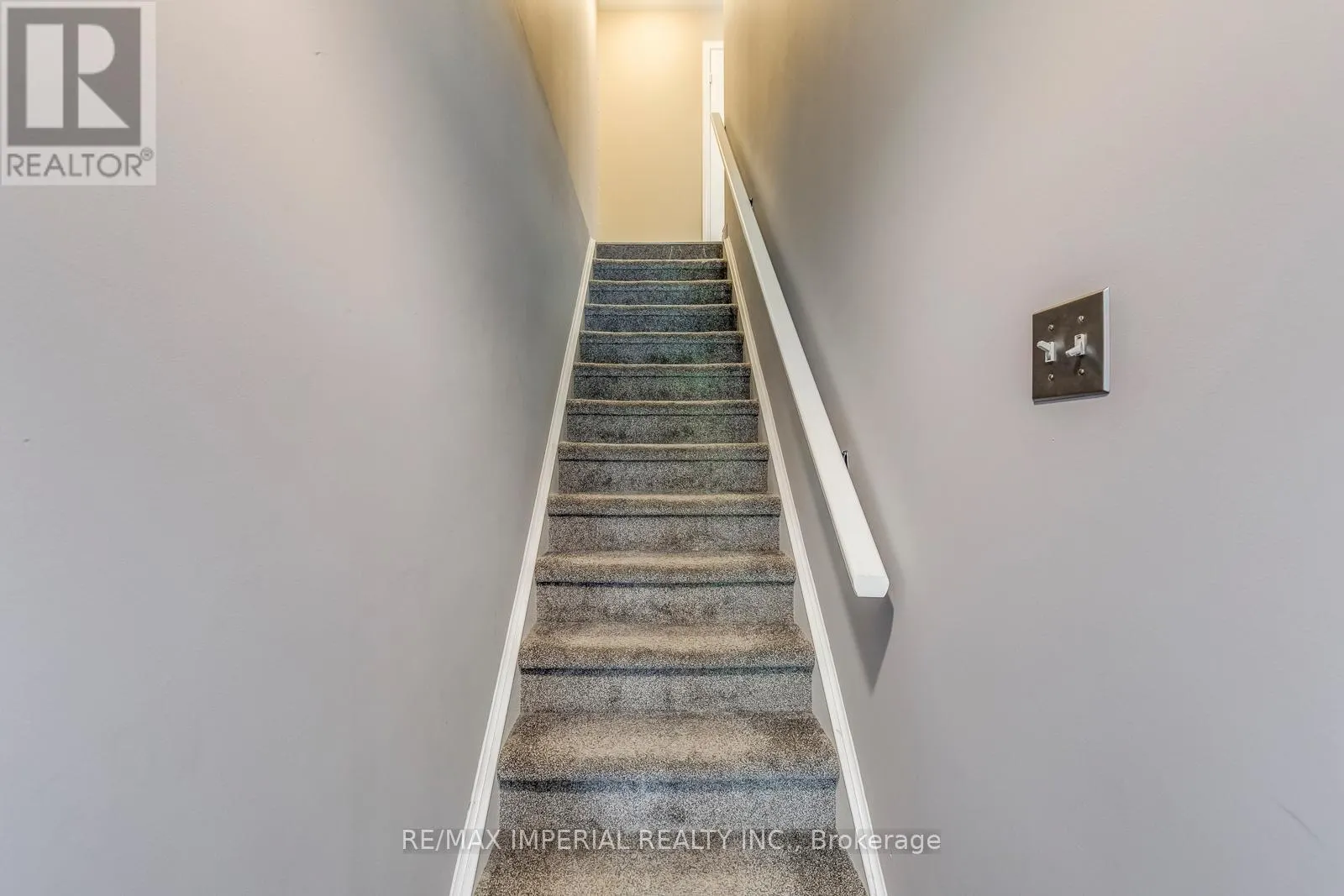 25 - 7 SOUTHSIDE PLACE