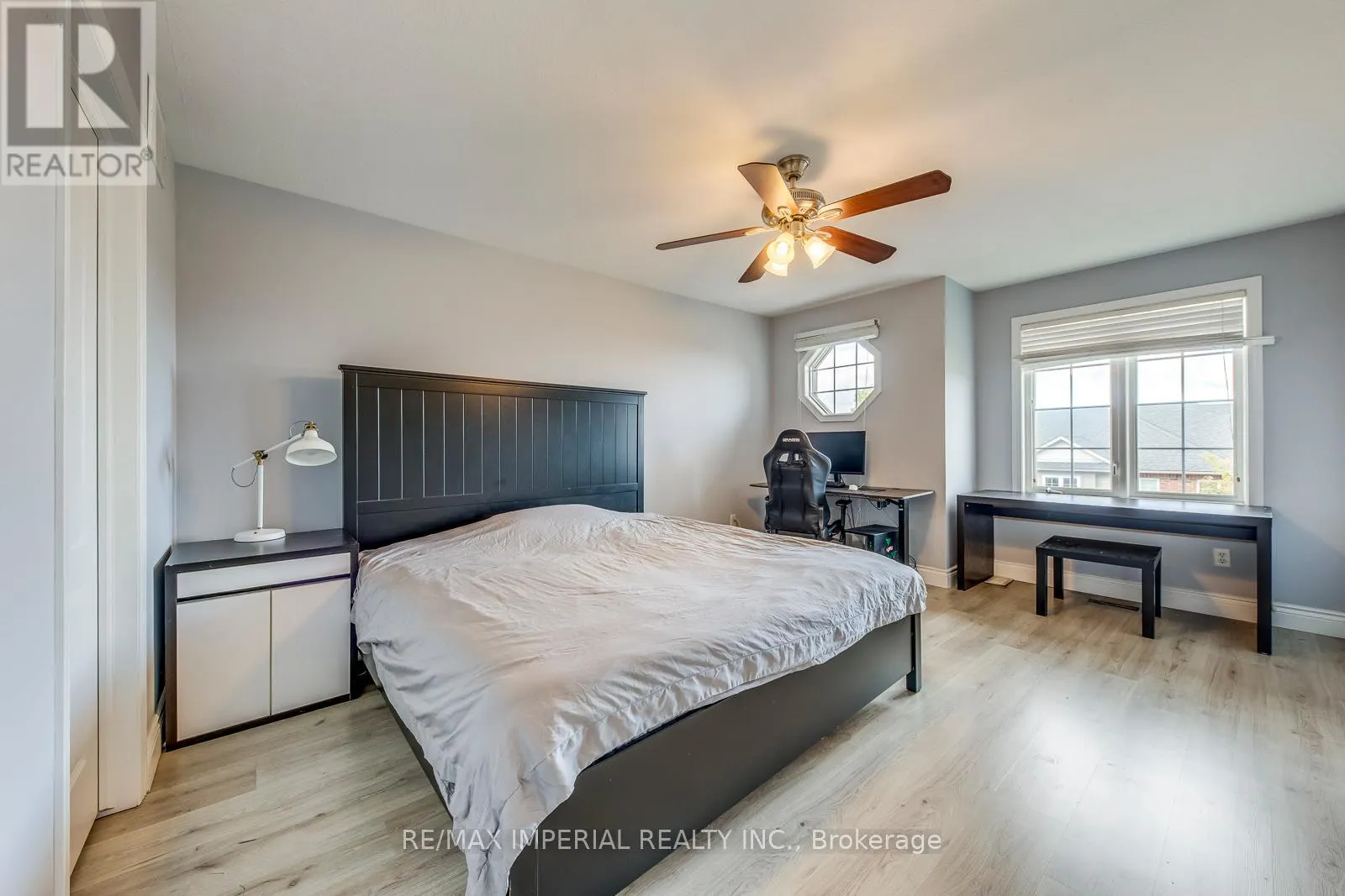 25 - 7 SOUTHSIDE PLACE