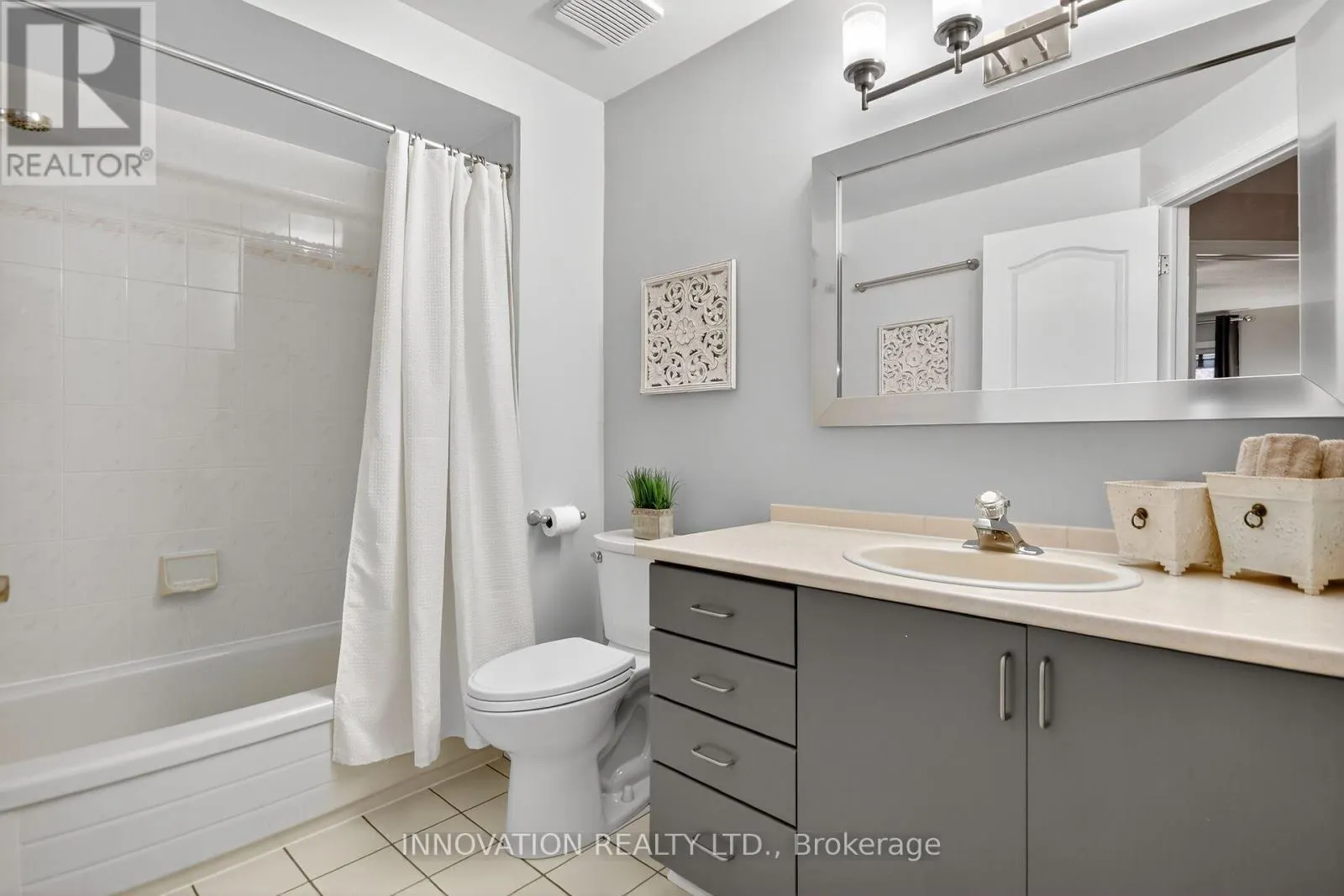 35 - 9 WINTERBURN TERRACE