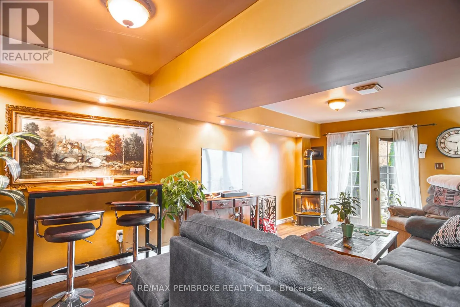 33 VERMONT MEADOWS
