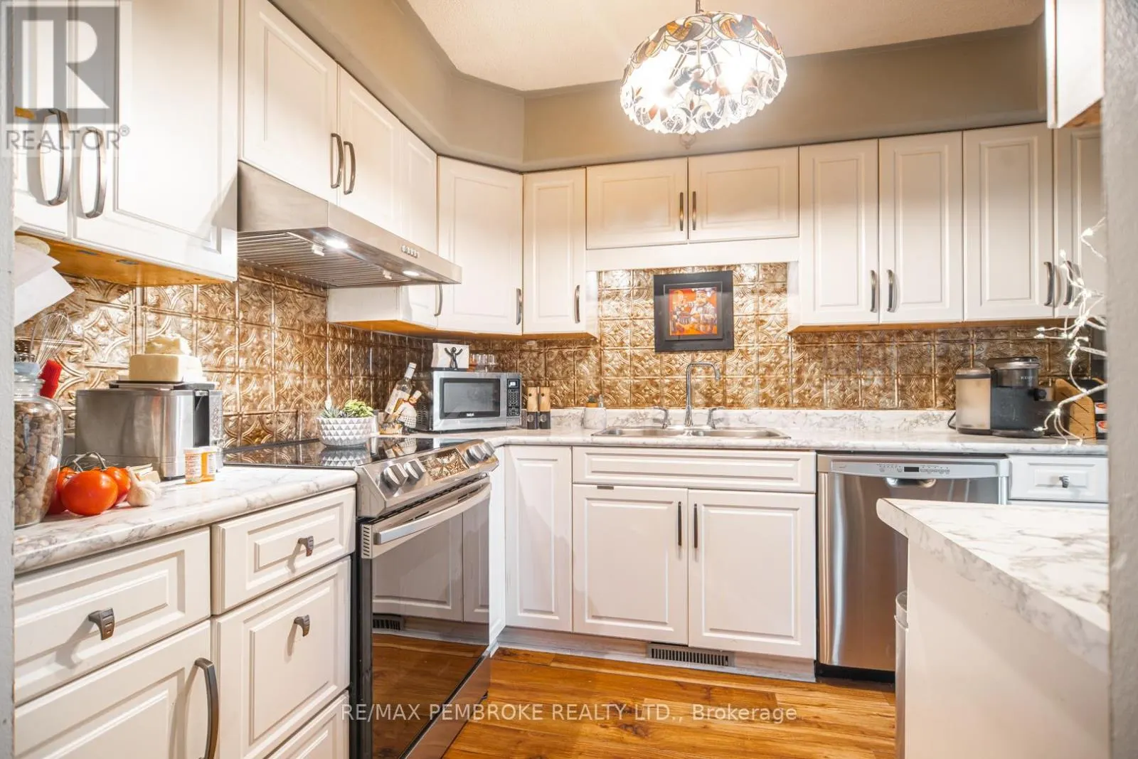 33 VERMONT MEADOWS
