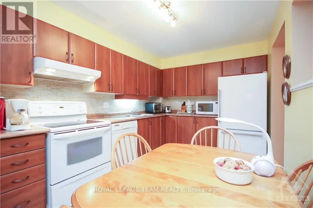 200 - 260 BRITTANY DRIVE