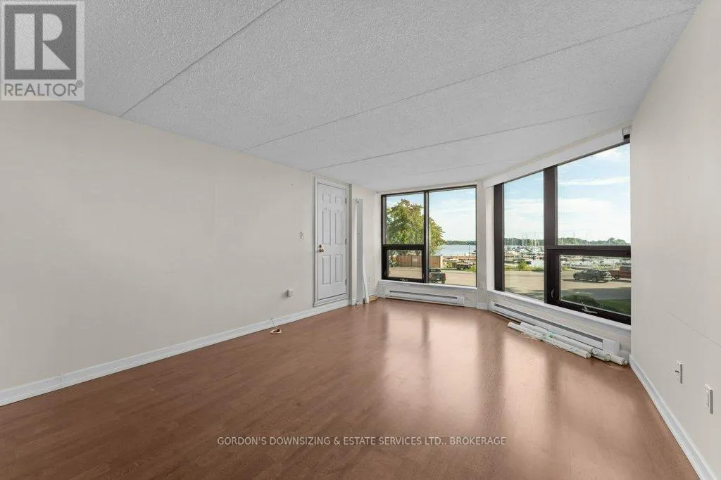105 - 50 MARKET ST STREET, #105