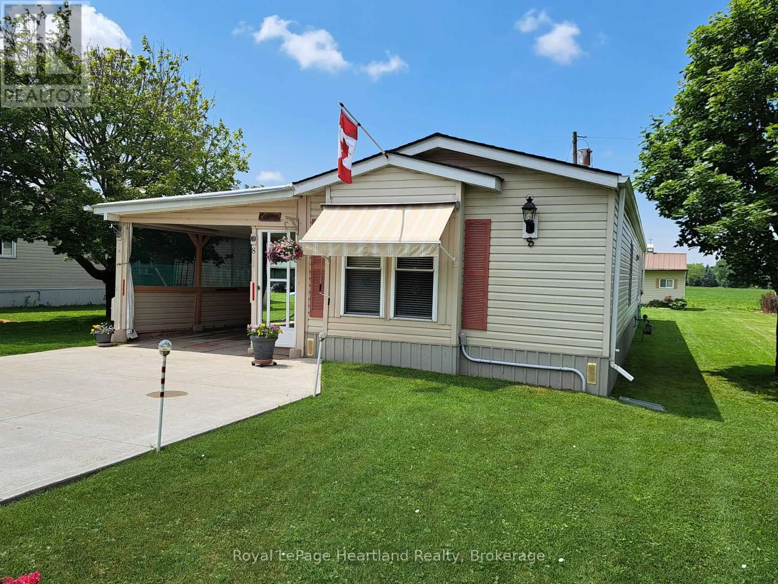 8 - 39461 DASHWOOD ROAD, #8