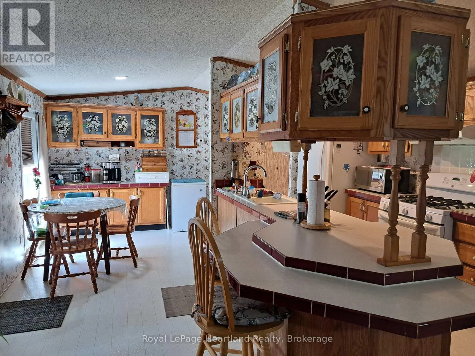 8 - 39461 DASHWOOD ROAD, #8
