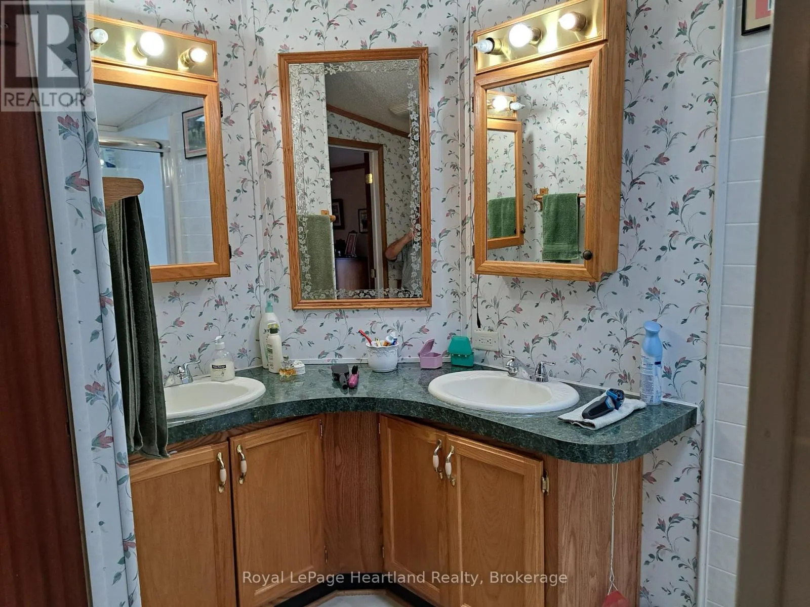8 - 39461 DASHWOOD ROAD, #8