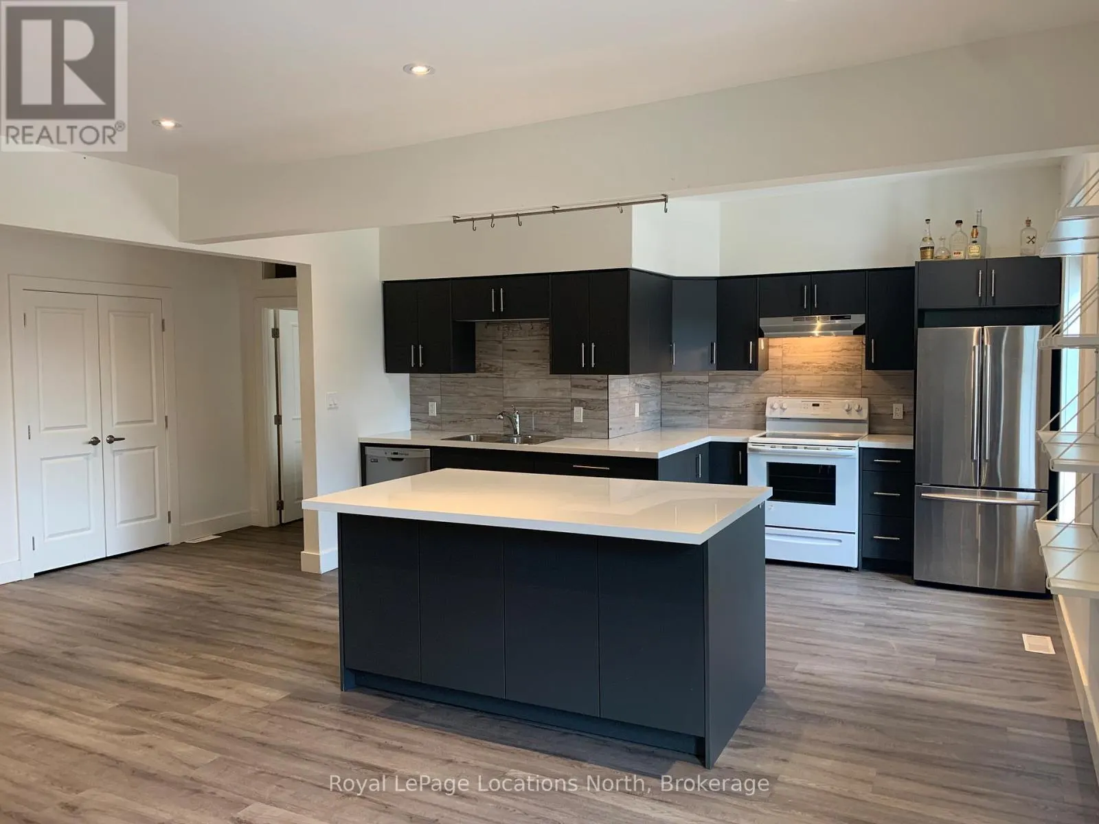 A - 88 SYKES STREET N, #A