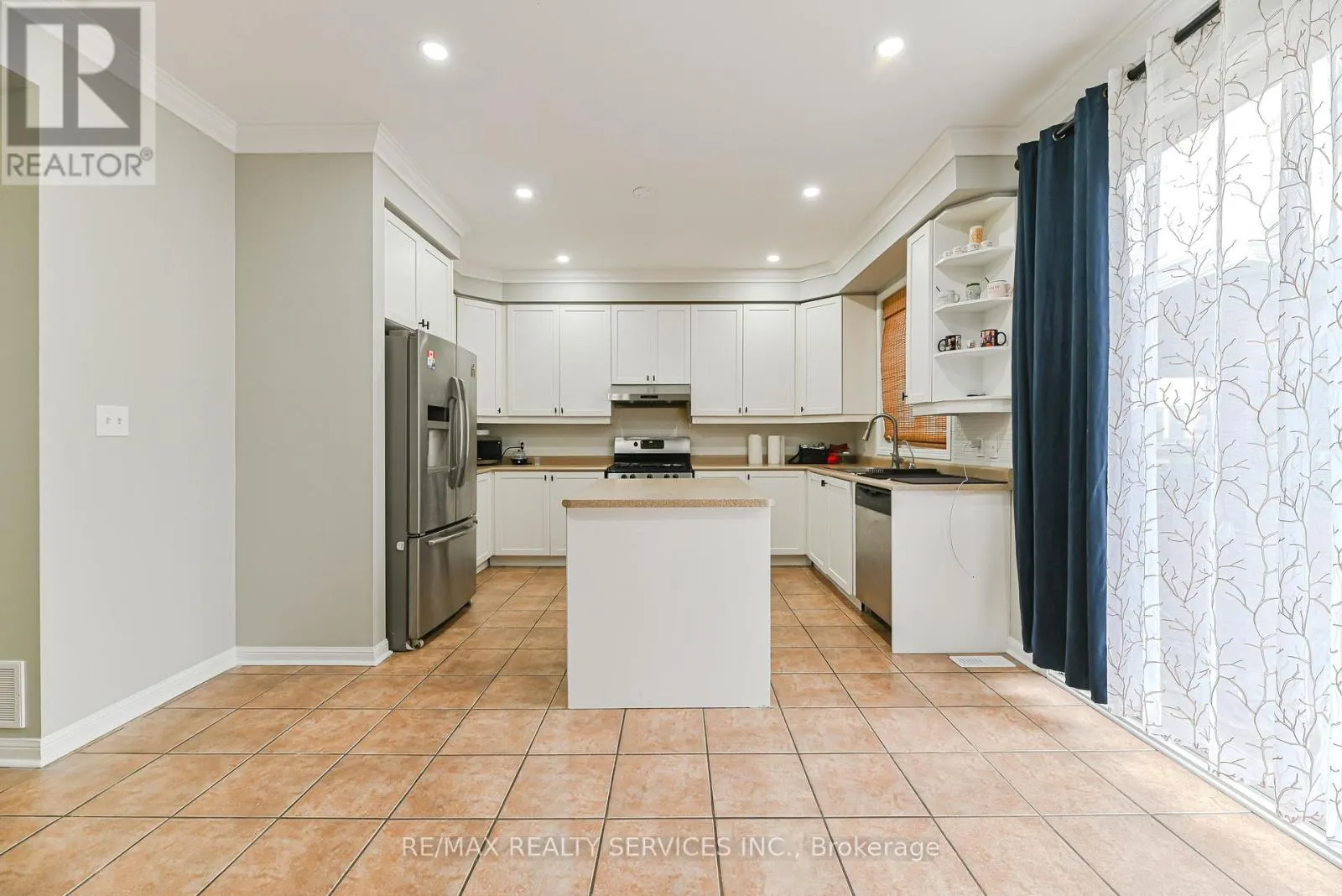 96 BRAYSHAW DRIVE