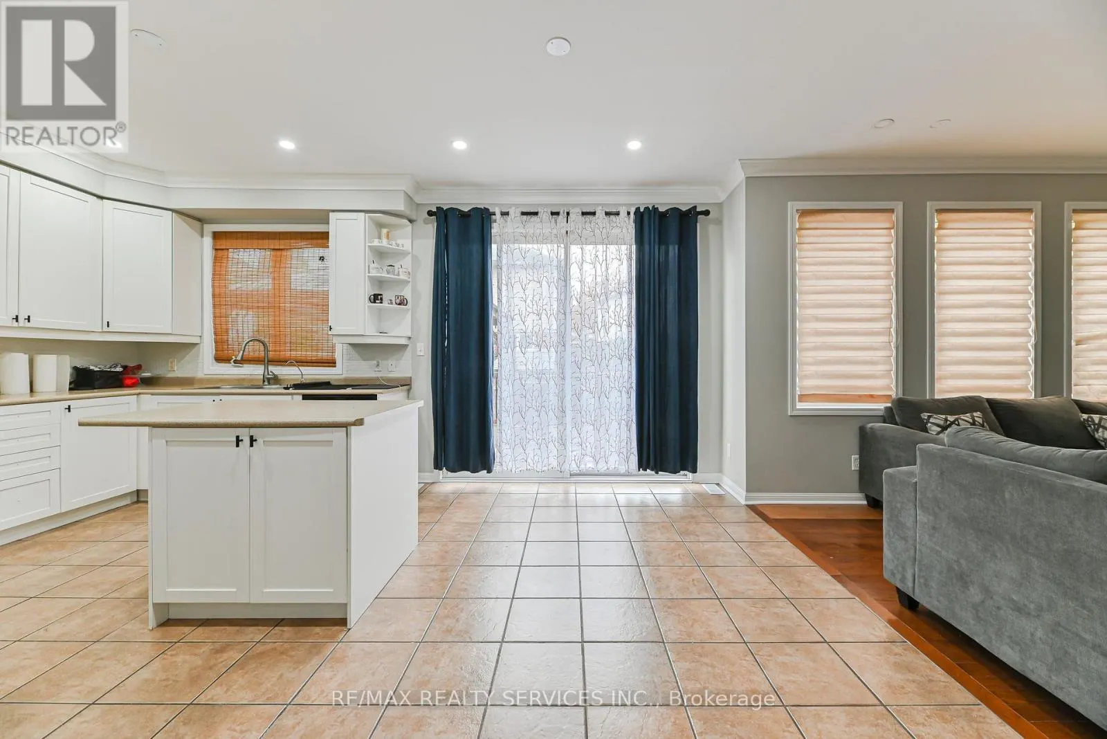 96 BRAYSHAW DRIVE