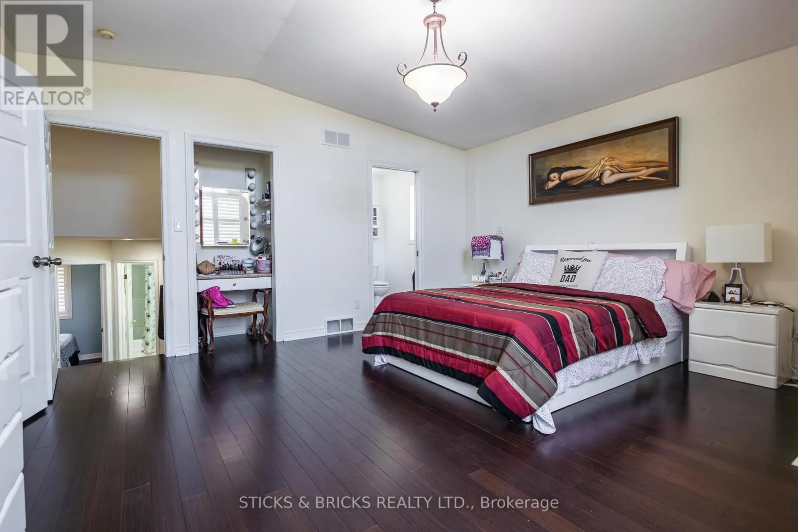 8207 BEAVER GLEN DRIVE