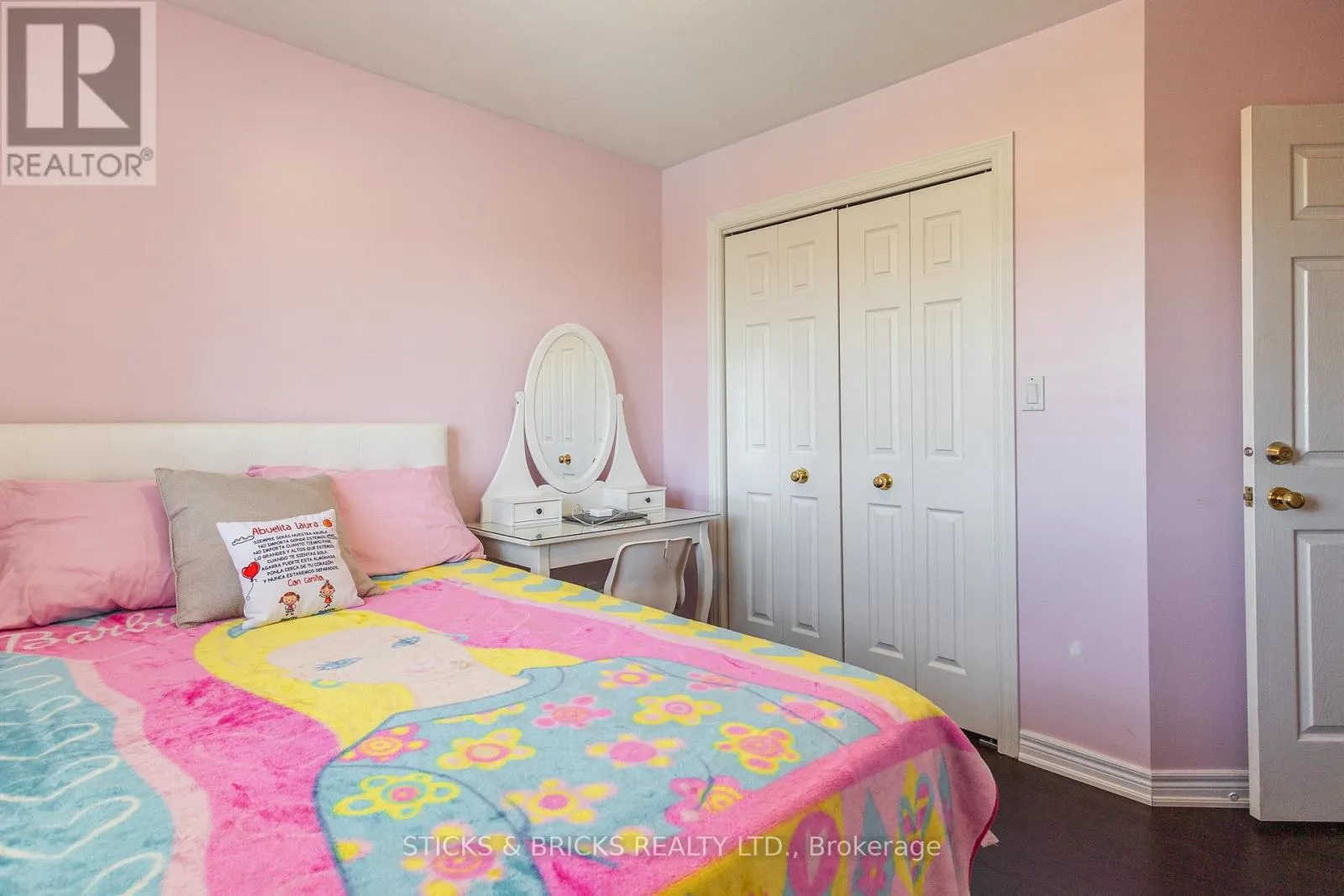 8207 BEAVER GLEN DRIVE